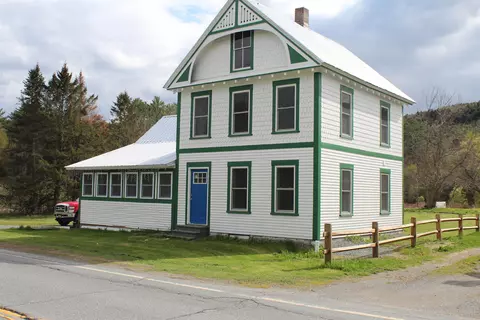 4234 Us Route 5 S Hwy, Barnet, VT 05821