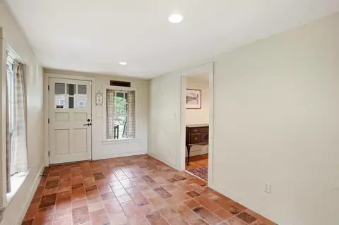 Entry Way - 515 E Surry Rd, Surry, NH 03431 photo 2 of 6
