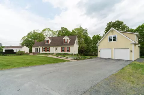 Exterior - 93 Belaski Rd, Windsor, VT 05089 photo 3 of 8