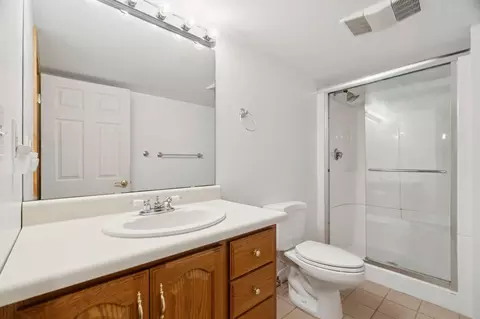 Bath - 93 Belaski Rd, Windsor, VT 05089 photo 3 of 3