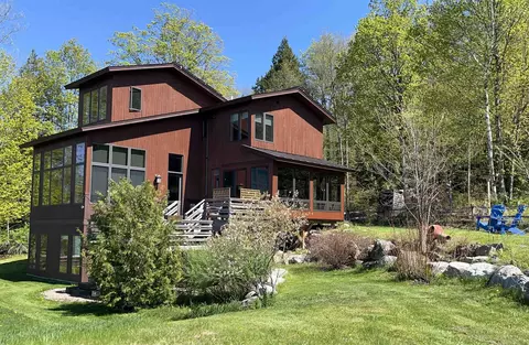 335 Valley View Dr, Addison, VT 05491