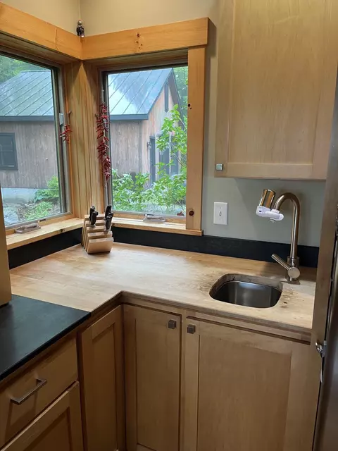 Kitchen - 335 Valley View Dr, Addison, VT 05491 photo 3 of 6