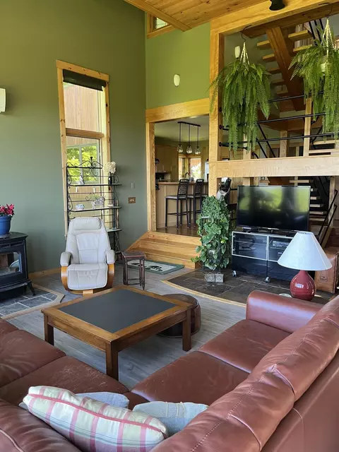 Living - 335 Valley View Dr, Addison, VT 05491 photo 6 of 8