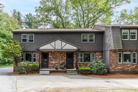 8 Midridge Cir, Londonderry, NH 03053