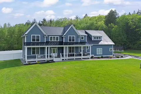 13 Stone Creek Dr, Brentwood, NH 03833