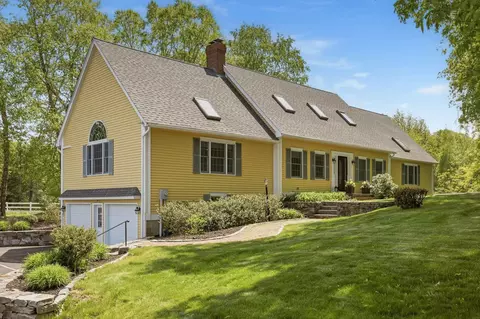 21 Willowbrook Ave, Greenland, NH 03840