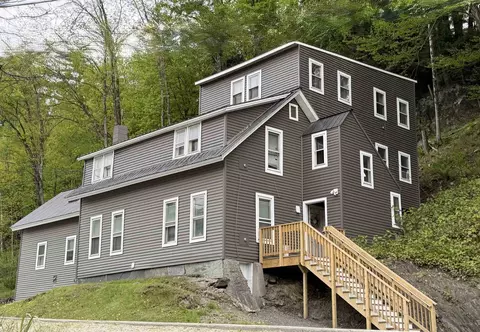 321 S Main St, Stowe, VT 05672