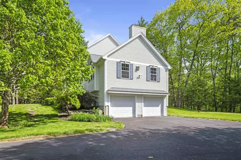 Exterior - 3 Deerhaven Dr, Exeter, NH 03833 photo 9 of 11