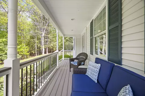 Exterior - 3 Deerhaven Dr, Exeter, NH 03833 photo 5 of 11