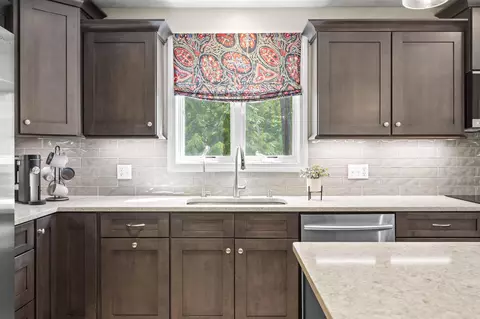 Kitchen - 3 Deerhaven Dr, Exeter, NH 03833 photo 3 of 3