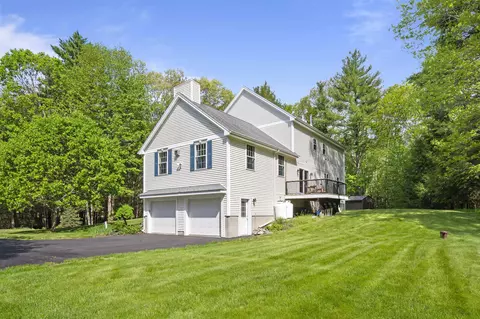 Exterior - 3 Deerhaven Dr, Exeter, NH 03833 photo 8 of 11