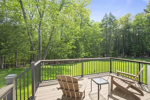 Exterior - 3 Deerhaven Dr, Exeter, NH 03833 photo 7 of 11