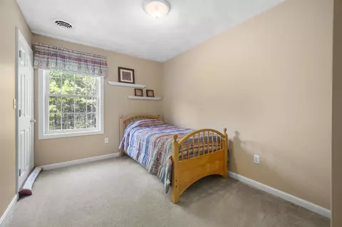 Bedroom - 3 Deerhaven Dr, Exeter, NH 03833 photo 5 of 5