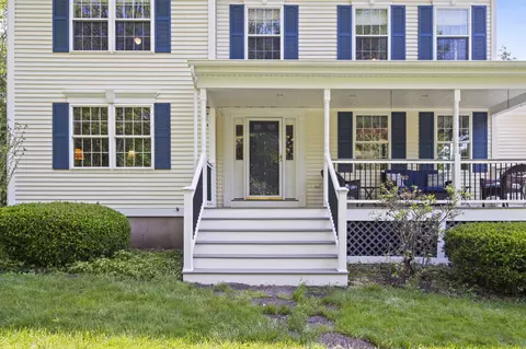 Exterior - 3 Deerhaven Dr, Exeter, NH 03833 photo 2 of 11