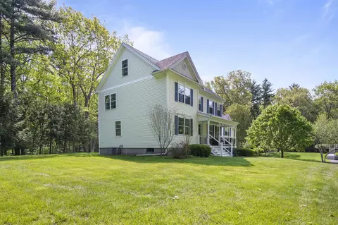 Exterior - 3 Deerhaven Dr, Exeter, NH 03833 photo 10 of 11
