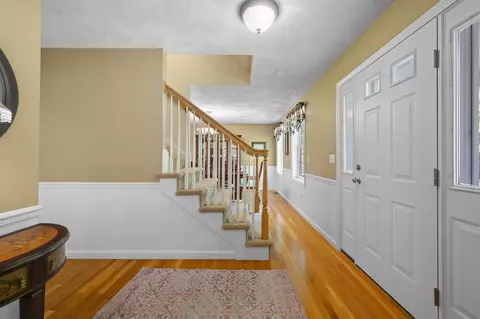 Entry Way - 3 Deerhaven Dr, Exeter, NH 03833 photo 5 of 9