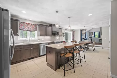 Kitchen - 3 Deerhaven Dr, Exeter, NH 03833 photo 1 of 3