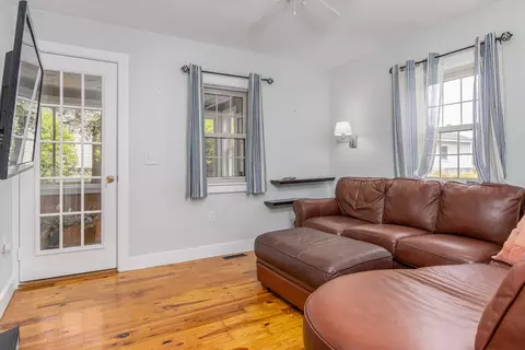 Living - 39 Dearborn Ave, Hampton, NH 03842 photo 5 of 6