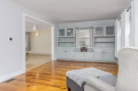 Living - 39 Dearborn Ave, Hampton, NH 03842 photo 1 of 6