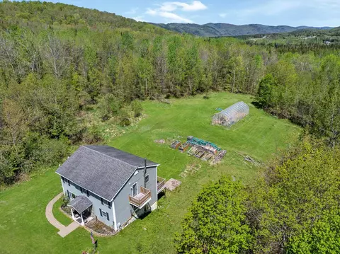 252 Moose Mountain Dr, Stewartstown, NH 03576