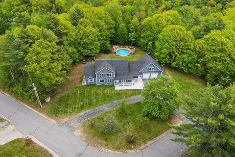 25 Cameron Dr, Pittsfield, NH 03263