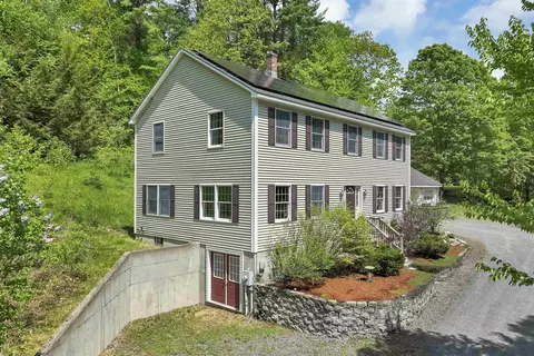 1350 Barker Rd, Post Mills, VT 05058