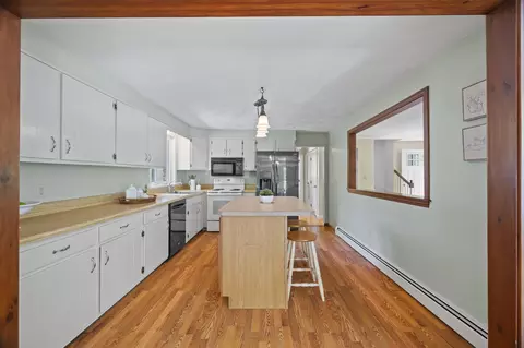 Kitchen - 6 Patricia Ave, Exeter, NH 03833 photo 1 of 3