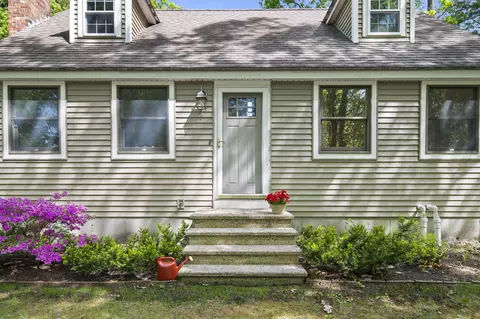 Exterior - 6 Patricia Ave, Exeter, NH 03833 photo 2 of 9