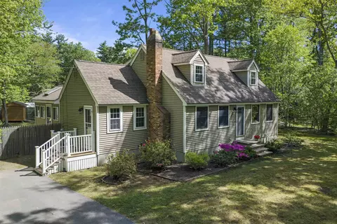 Exterior - 6 Patricia Ave, Exeter, NH 03833 photo 7 of 9