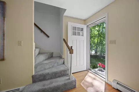 Entry Way - 6 Patricia Ave, Exeter, NH 03833 photo 4 of 6