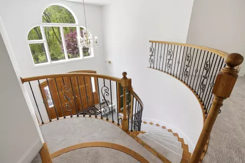 Entry Way - 54 Sharon Rd, Windham, NH 03087 photo 4 of 6