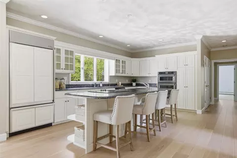 Kitchen - 54 Sharon Rd, Windham, NH 03087 photo 2 of 4