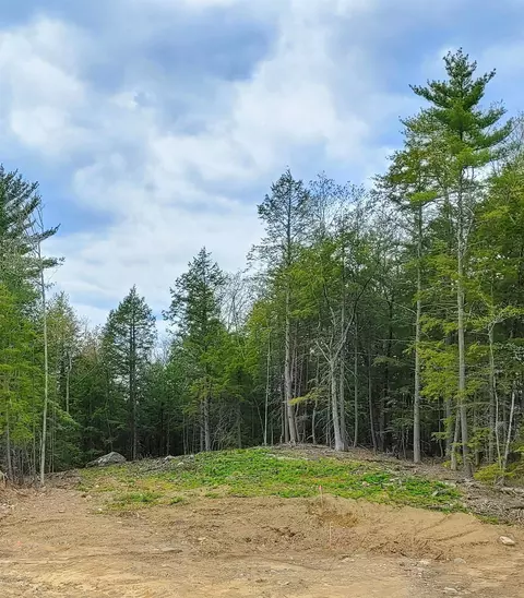 18 Blaisdell Ct #19, Raymond, NH 03077