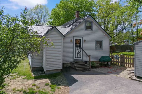 22 Second St, Claremont, NH 03743