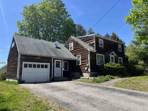 8 Hooker St, Nashua, NH 03064