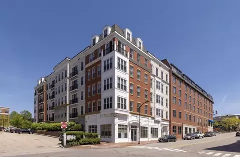 77 Hanover St #11, Portsmouth, NH 03801