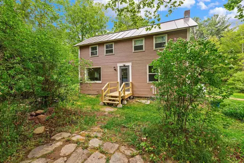 1757 Wildlife Rd, White River Junction, VT 05001