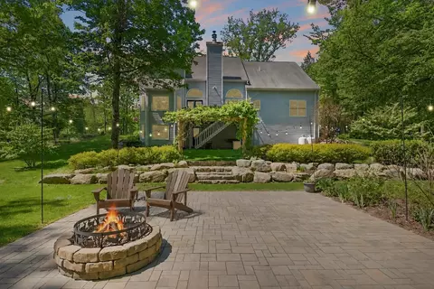 16 Hillsboro Cir, Milford, NH 03055