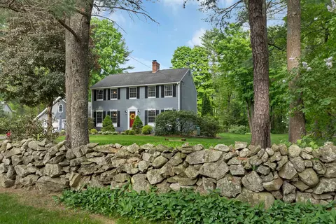 153 Castle Hill Rd, Windham, NH 03087