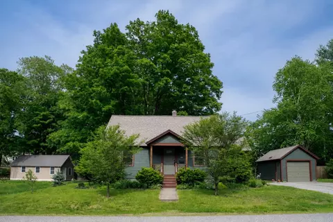 32 Marlboro Ave, Brattleboro, VT 05301