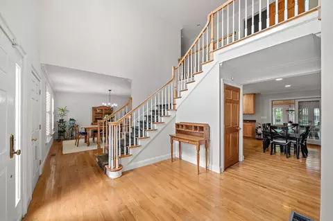 Entry Way - 5 Young Ln, Rye, NH 03870 photo 2 of 2