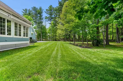 Exterior - 5 Young Ln, Rye, NH 03870 photo 3 of 4