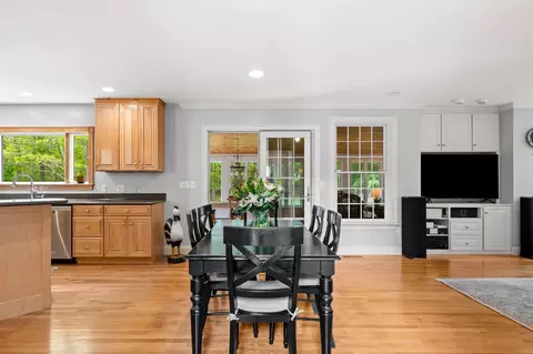 Dining - 5 Young Ln, Rye, NH 03870 photo 2 of 2