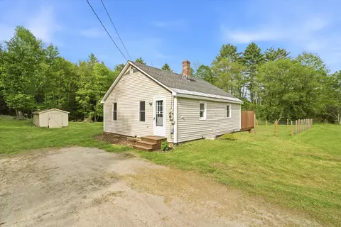 687 John Stark Hwy, Newport, NH 03773
