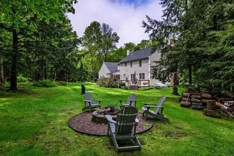 69 Wellington Cir, Lebanon, NH 03766