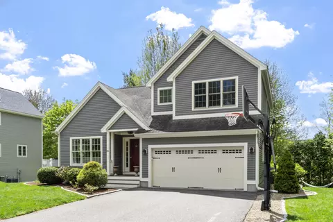 Exterior - 35 Exeter Farms Rd, Exeter, NH 03833 photo 3 of 12