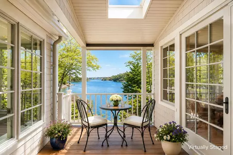 38 Ducks Head Rd, New Castle, NH 03854