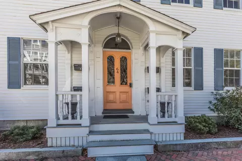 64 Austin St #3, Portsmouth, NH 03801