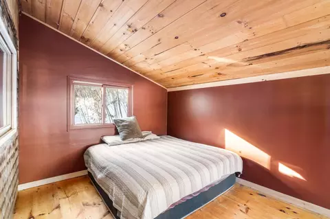 Bedroom - 442 Brookline Rd, Newfane, VT 05345 photo 1 of 2