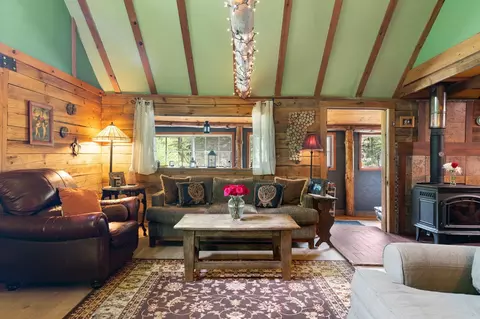 Living - 442 Brookline Rd, Newfane, VT 05345 photo 5 of 6